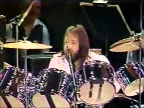 Ronnie Tutt drum solo 1977 Elvis in concert