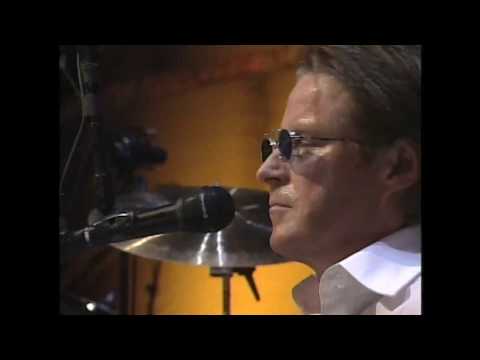 Eagles perform &quot;Hotel California&quot; at the 1998 Rock &amp; Roll Hall of Fame Induction Ceremony